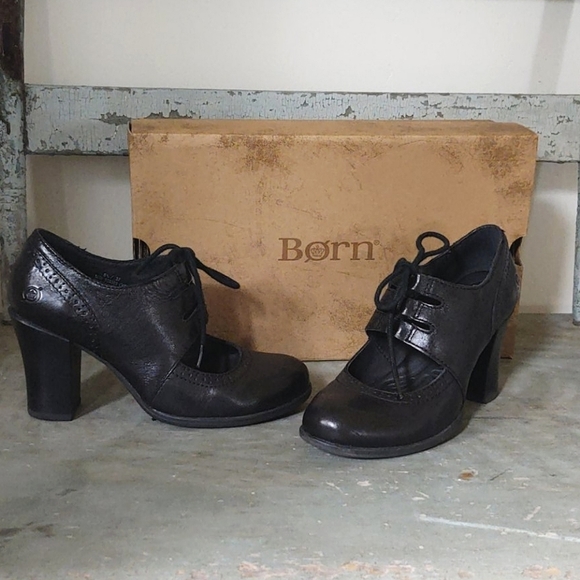 Born Shoes - Born "Rosel" Black Leather Oxford Pumps Heels